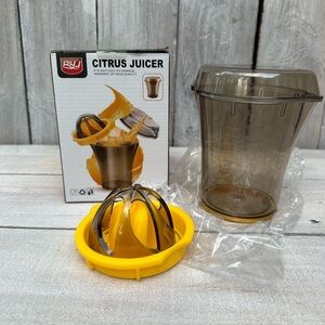 Citrus Juicer‎ Hand Squeezer with Measuring Cup